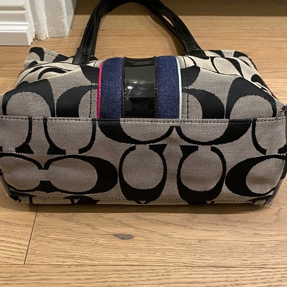 COACH Carly Hobo Tote with Patent Leather Trim - Picture 5 of 6